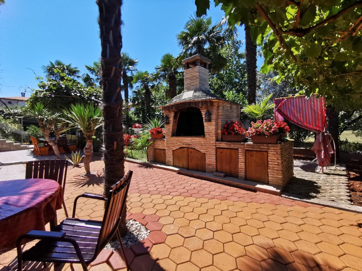 App & Room Le Palme Умаг Екстер'єр фото