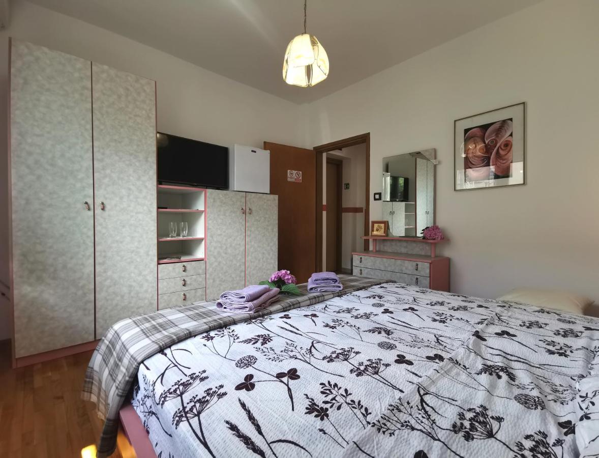 App & Room Le Palme Умаг Екстер'єр фото